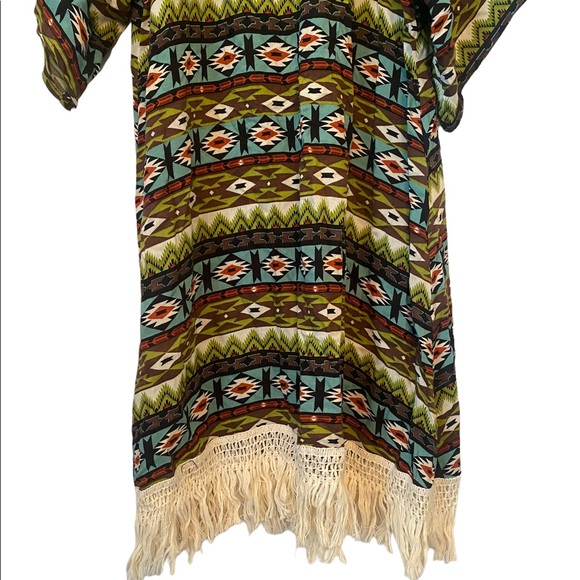 J & M Clothing Co Native American  Style Geometric Fringed Short Sleeve Tunic - Picture 7 of 12